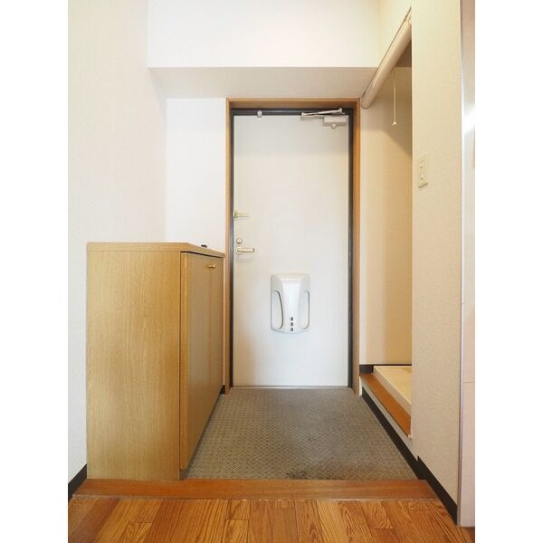 コンフォート康生の玄関