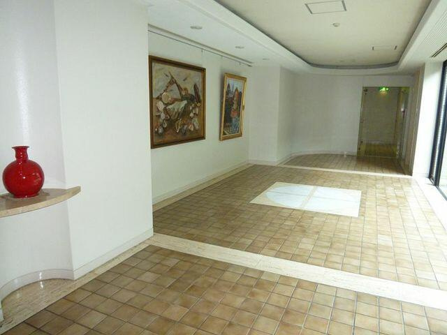 プレスティージュ都立大学のエントランス| 