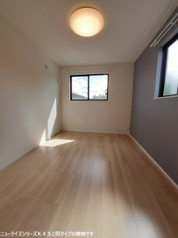 ロワイヤルフジガーデンⅢの洋室