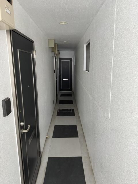 ブライトン下北沢のエントランス| 