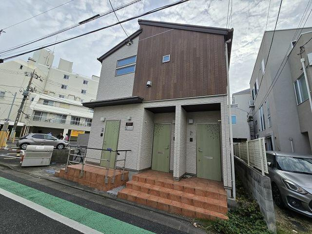 ベアタール北沢のエントランス| 