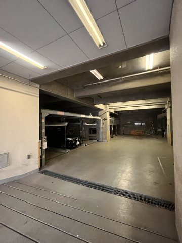 ベルヴィ野沢の駐車場