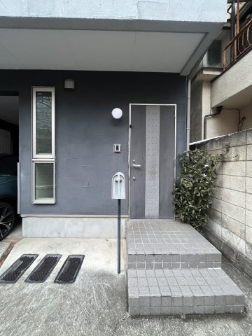 中目黒１丁目住宅のエントランス