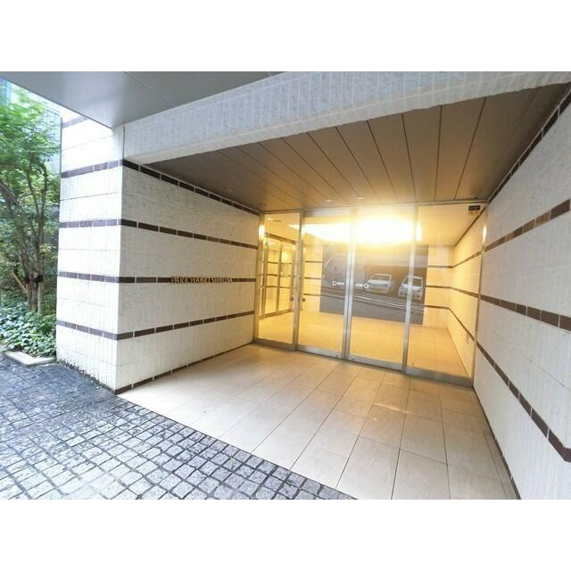 パークハビオ渋谷のエントランス
