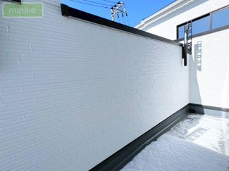 【バルコニー】 | 菅野駅3分　本八幡駅13分　3路線利用可　菅野2　全3棟　3号棟 | 販売現地（2026.02.09撮影）
広いバルコニーで、物干しラクラクです♪♪