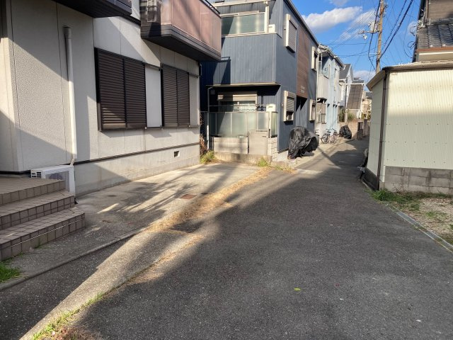 【前面道路含む現地写真】の画像