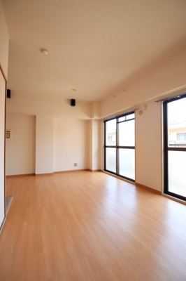 【居間・リビング】 | メゾンツインウィン二番館