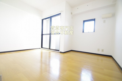 【居間・リビング】 | TNTビル | 綺麗で落ち着いたお部屋♪