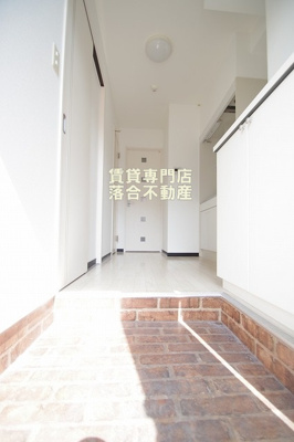 【玄関】 | TNTビル | ゆとりある玄関