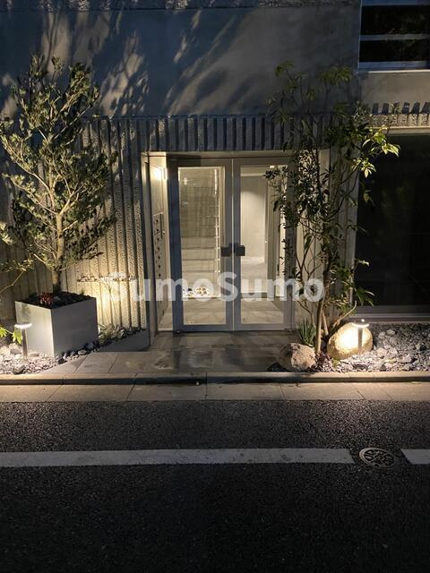 LEGALAND祐天寺のエントランス|エントランスです