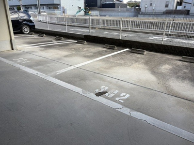 【駐車場】 | ディアコート津田 | 駐車場完備です