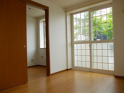 【内装】 | キャメルハウスＡ | 明るい色調の室内です