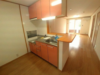 【キッチン】 | パークメゾン田寺Ⅰ | コンパクトなキッチンで掃除もラクラク