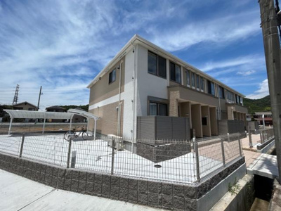 【外観】 | ライラック | 外観写真（夜）