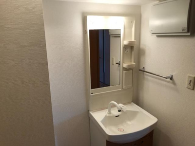 【洗面所】 | ロイヤルヒルズ青山 | 洗髪洗面化粧台