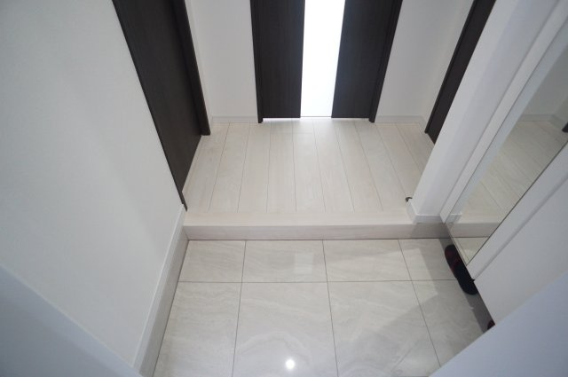 菊池郡菊陽町大字津久礼の賃貸マンションの玄関