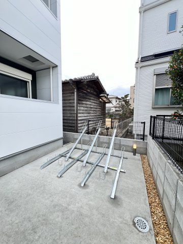 Cherim室見WESTの駐車場