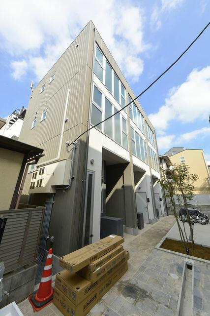 サリースマイル参番館の外観