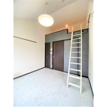 内装は落ち着いています