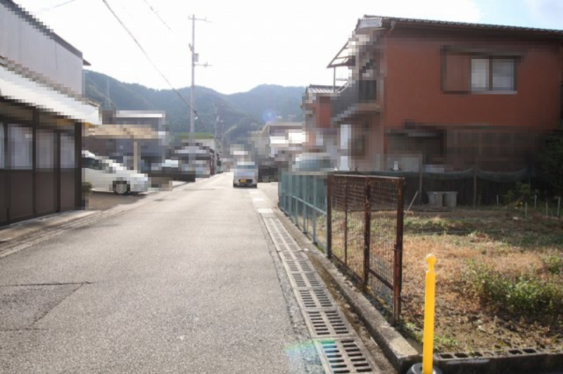 六泉寺町　新築戸建　①　の前面道路含む現地写真|東側　公道　4.5ｍ　接面　8.3ｍ　