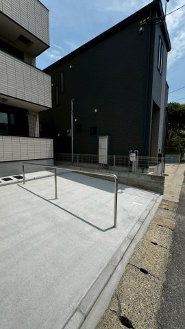 CHRONO桜並木の駐車場