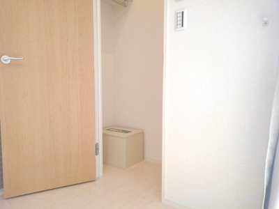 【内装】 | クレイノシャルムＺＥＮ | 2Fクローゼットには避難はしごの設置がございます。