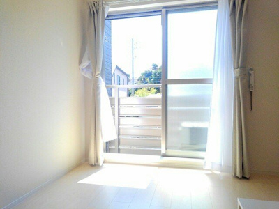 【その他】 | クレイノシャルムＺＥＮ | 居室により室外機が逆側に設置されています。