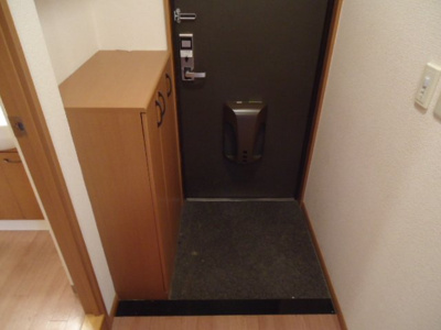 【玄関】 | ロイヤルヒルズ青山 | 玄関