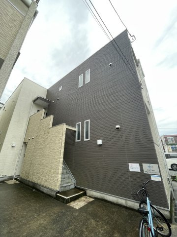 Ambitiousの外観