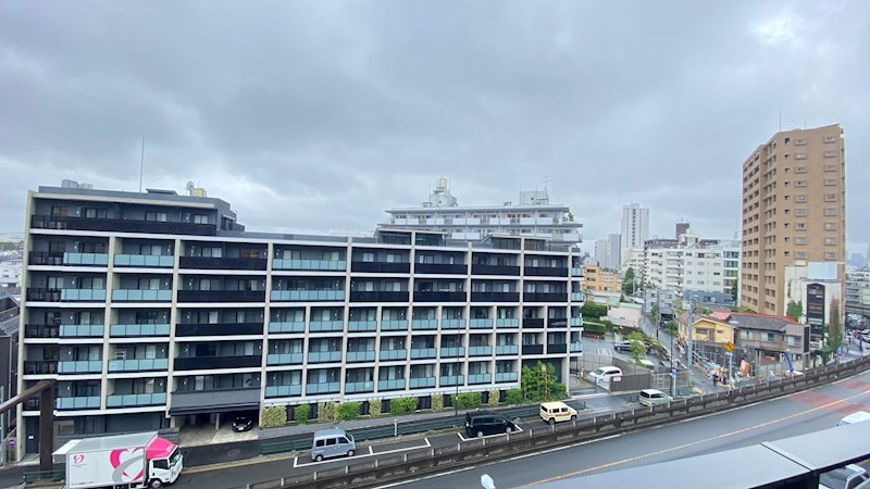 BluRock青葉台のエントランス