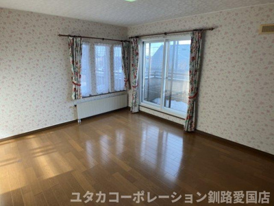 【洋室】 | 文苑4丁目41-2、3売家 | 2F9帖の洋室です♪