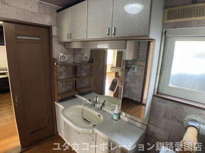 【独立洗面台】 | 文苑4丁目41-2、3売家 | 大きい鏡が魅力の独立洗面台★