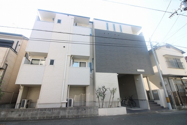 ＣＢ吉塚ルフレの外観