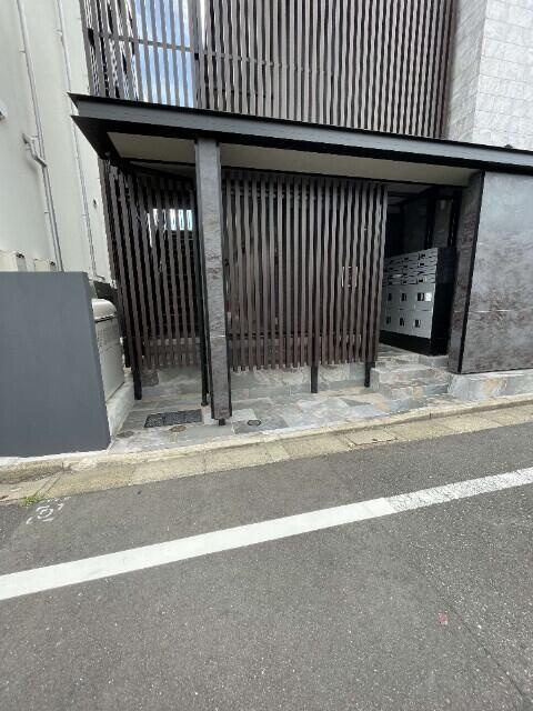 Casa　Aspere　Jiyugaokaのエントランス