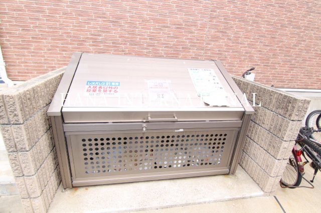 レオパレスクリエイトコーポ２のその他共用部分|敷地内にゴミステーション(^O^)