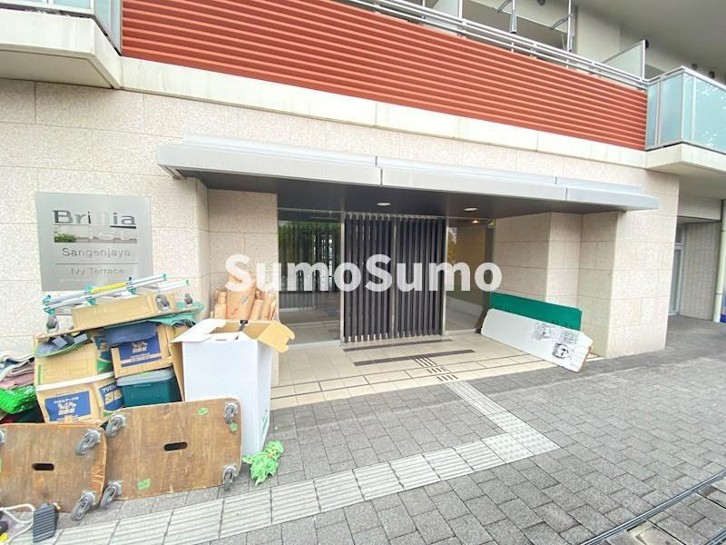 Brillia ist 三軒茶屋　アイビーテラスのエントランス|ゆとりのあるエントランスです