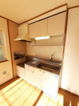 コンパクトなキッチンで掃除もラクラク