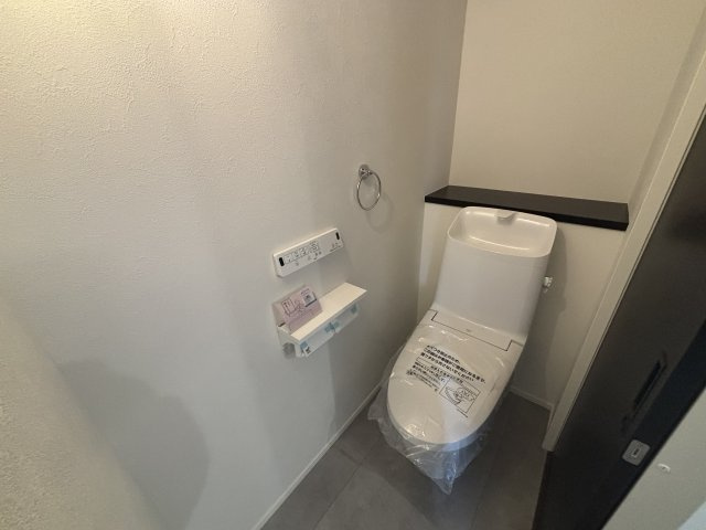 ROYAL LIFE 守山区城土町｜名古屋市の戸建ならホームアップのトイレ|シャワートイレ