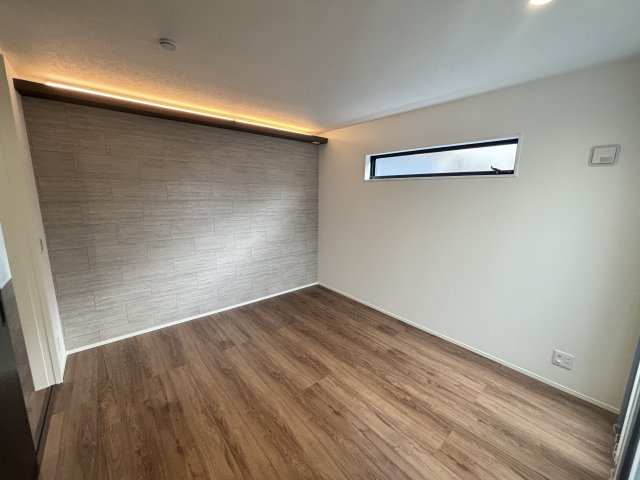 ROYAL LIFE 守山区城土町｜名古屋市の戸建ならホームアップの洋室|２面採光の日当りの良い洋室