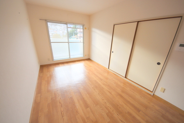 タラ生駒Ⅰの居間・リビング