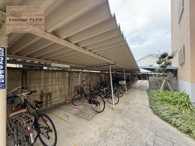 今福西コーポの駐輪場