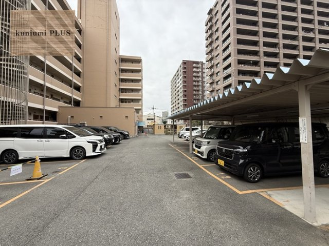 今福西コーポの駐車場