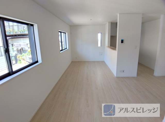 新築/立川市砂川町２丁目の居間・リビング|ゆったりとした居間です