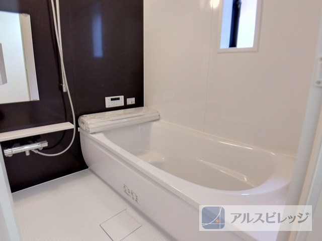 新築/立川市砂川町２丁目の浴室|コンパクトで使いやすいお風呂です