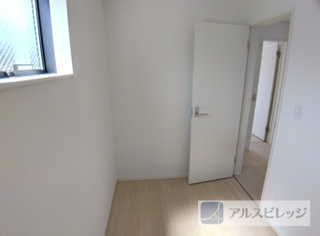 新築/立川市砂川町２丁目の洋室|明るい洋室です