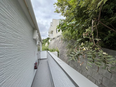 【バルコニー】 | LYハイツ | 共有通路
