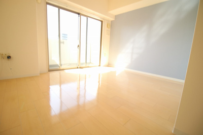 【居間・リビング】 | セレニテ難波西