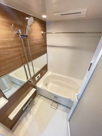 CREST西新 の浴室