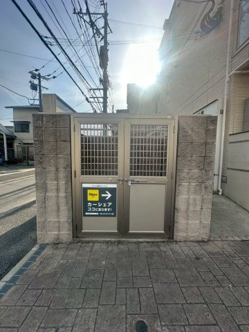 D-room笹丘の駐車場