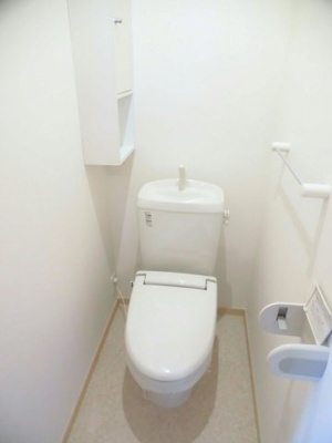 【トイレ】 | メゾン・リュミエールⅠ | シンプルで使いやすいトイレです